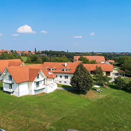 Sonntagsberg Hof Familie Fiedler Hotel Bad Waltersdorf Bagian luar foto